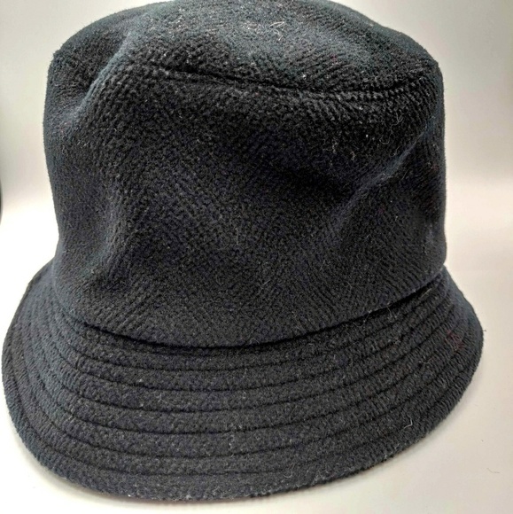 BURBERRY London Black Wool Bucket Hat Medium - Picture 2 of 6